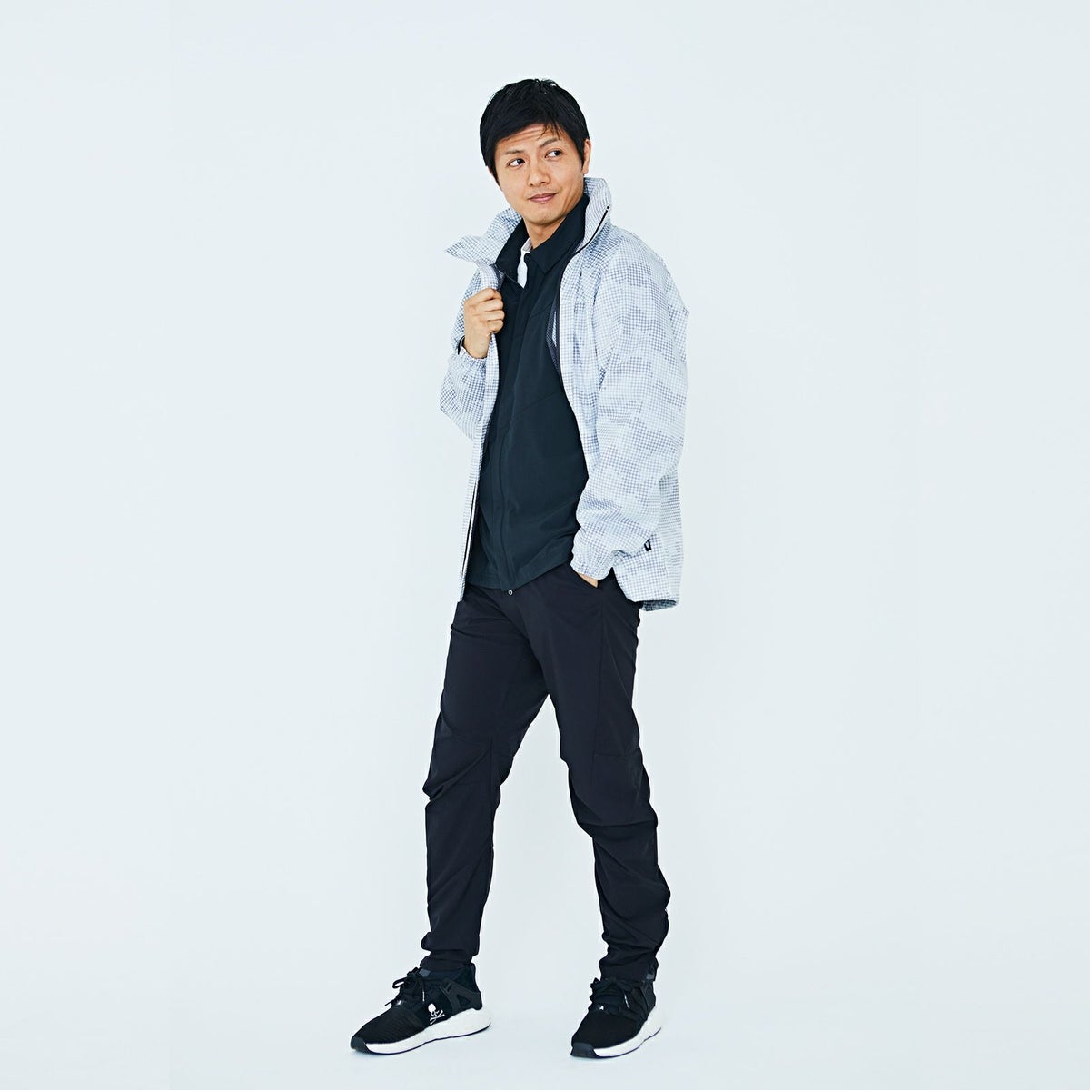 ［男性モデルのサイズ］身長:174cm　着用サイズ：L　カラー：ホワイト