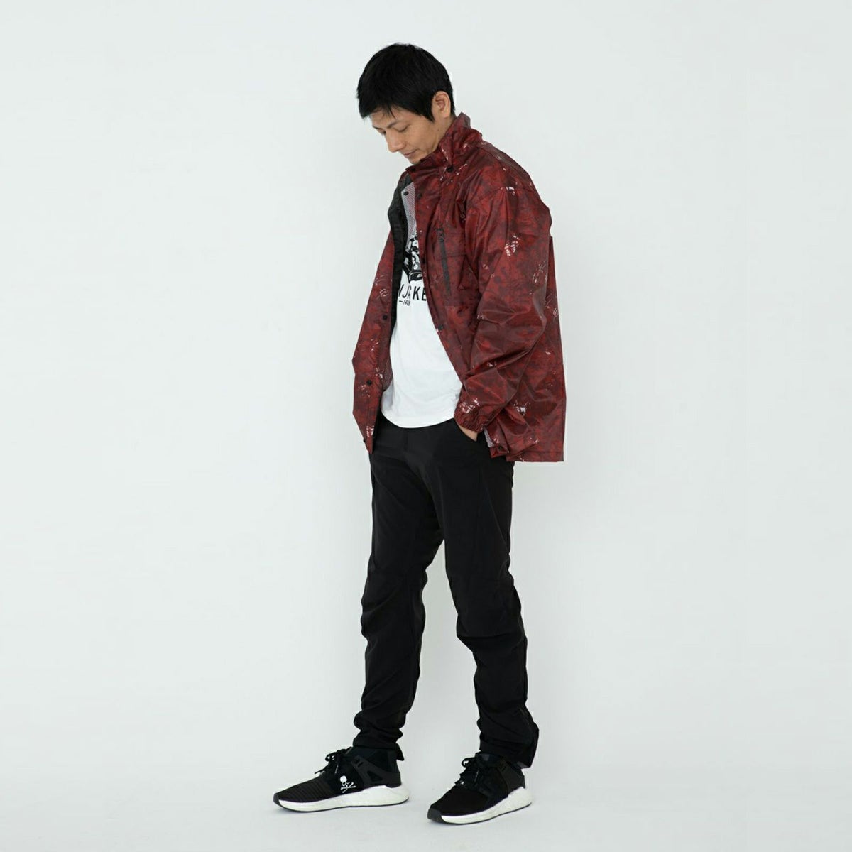 詳細：着用イメージ ペイント ジッパーオープン ［男性モデルのサイズ］身長:174cm 着用サイズ：L