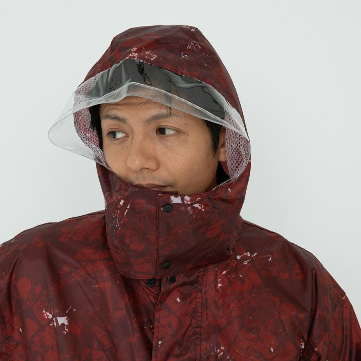 詳細：着用イメージ ペイント フード  ［男性モデルのサイズ］身長:174cm 着用サイズ：L