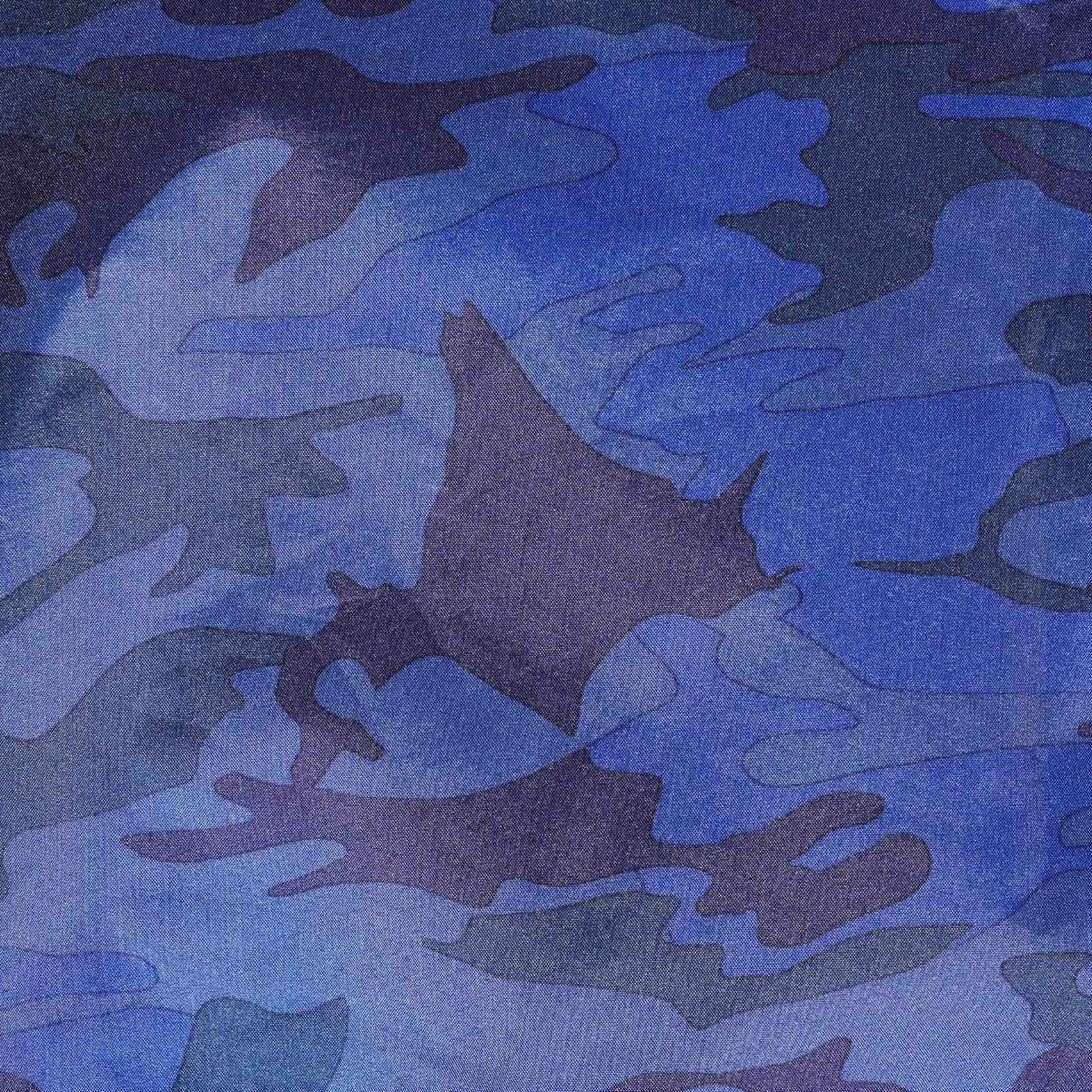 日本の都道府県の形状デザインがさり気なく含まれた、遊び心も満載のカモ柄です。