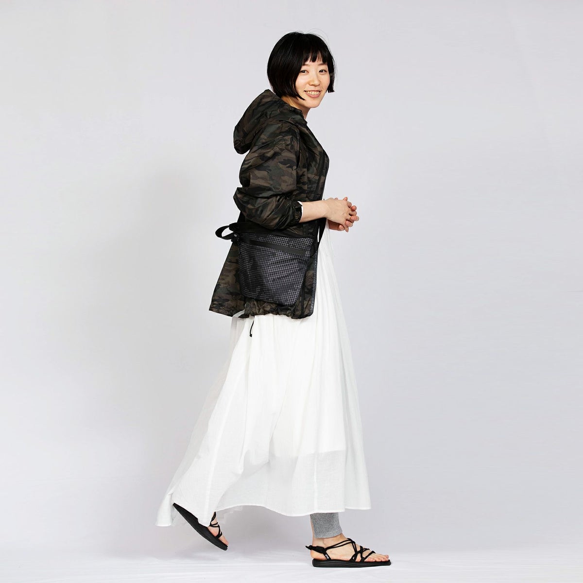 ［女性モデルのサイズ］身長:168cm 着用サイズ：M