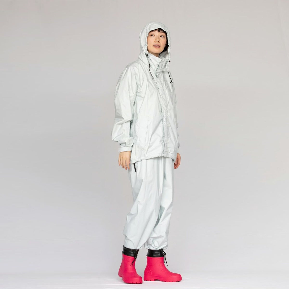 ［女性モデルのサイズ］身長:168cm 着用サイズ：L