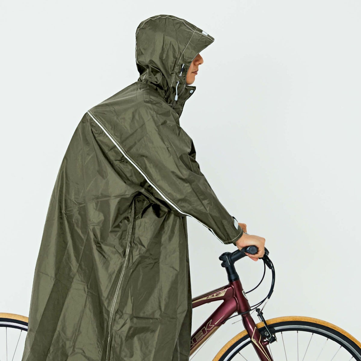 リュックの上から着用可能