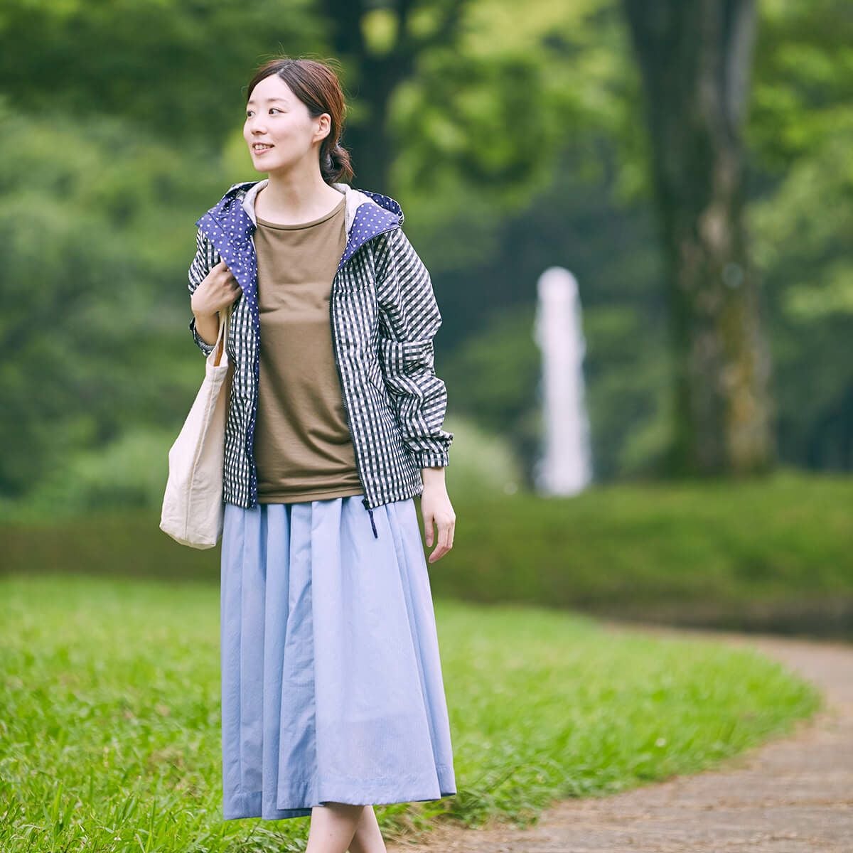 ［女性モデルのサイズ］身長:168cm 着用サイズ：M