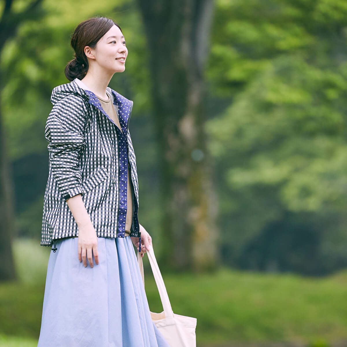 ［女性モデルのサイズ］身長:168cm 着用サイズ：M