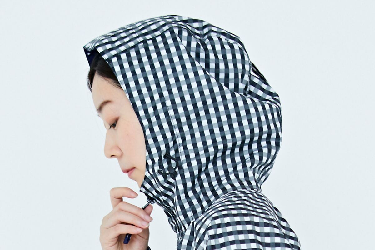 詳細：調節可能なフード