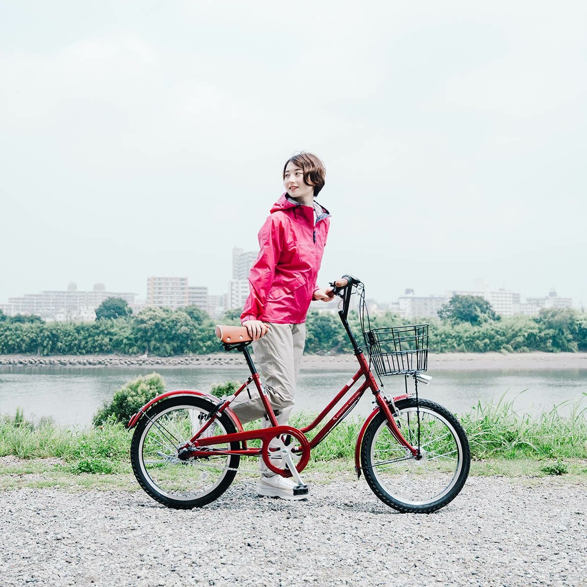 ［女性モデルのサイズ］身長:163cm 着用サイズ：L