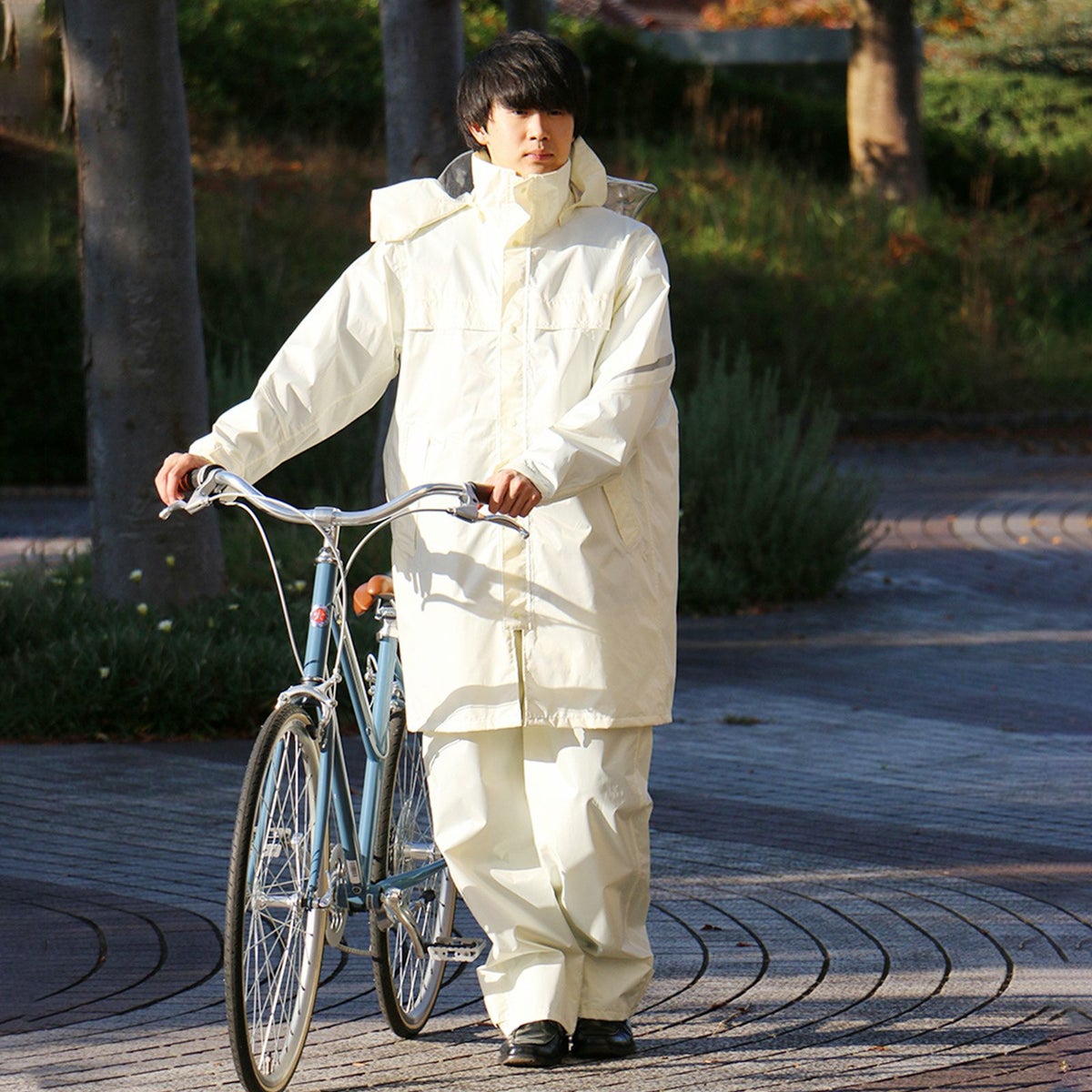 ［男子モデルのサイズ］身長:168cm 着用サイズ：L カラー:アイボリー