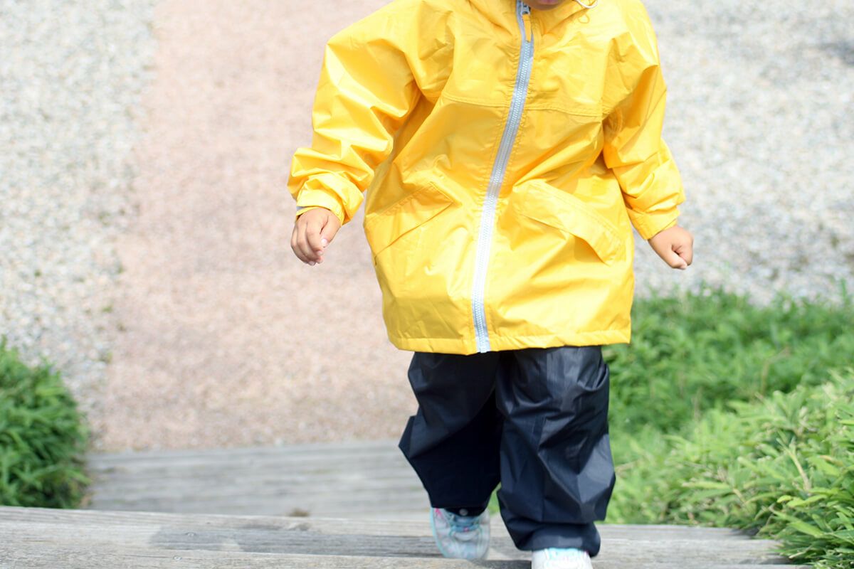 [キッズモデルのサイズ]身長：約120cm　着用サイズ：130