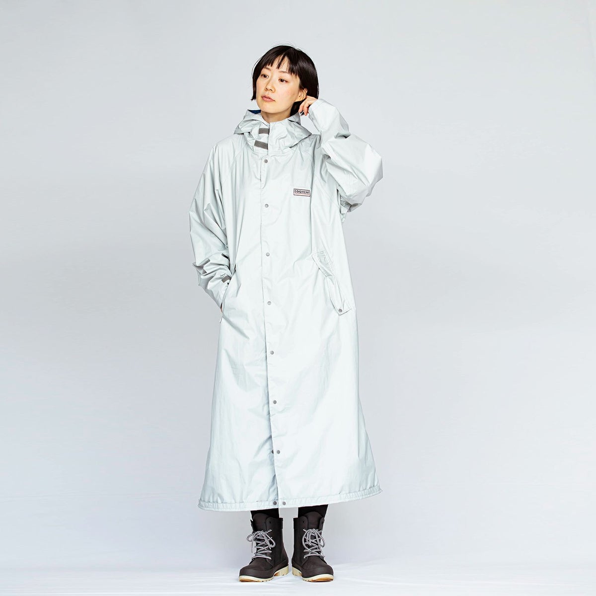 着用イメージ：シルバー［女性モデルのサイズ］身長:168cm 着用サイズ：L ／（長靴）6437 ピラルク レインブーツ