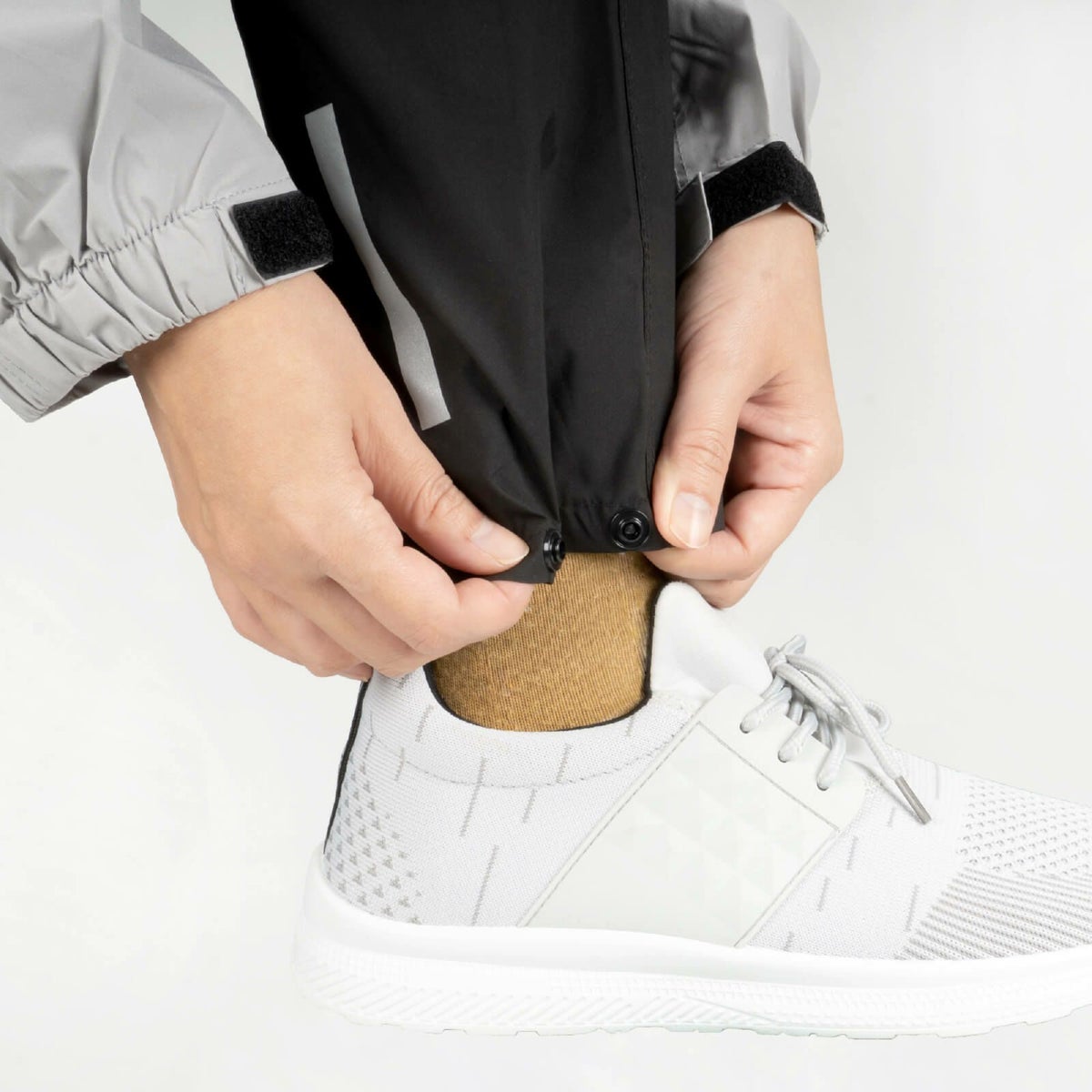 パンツ裾スナップボタン