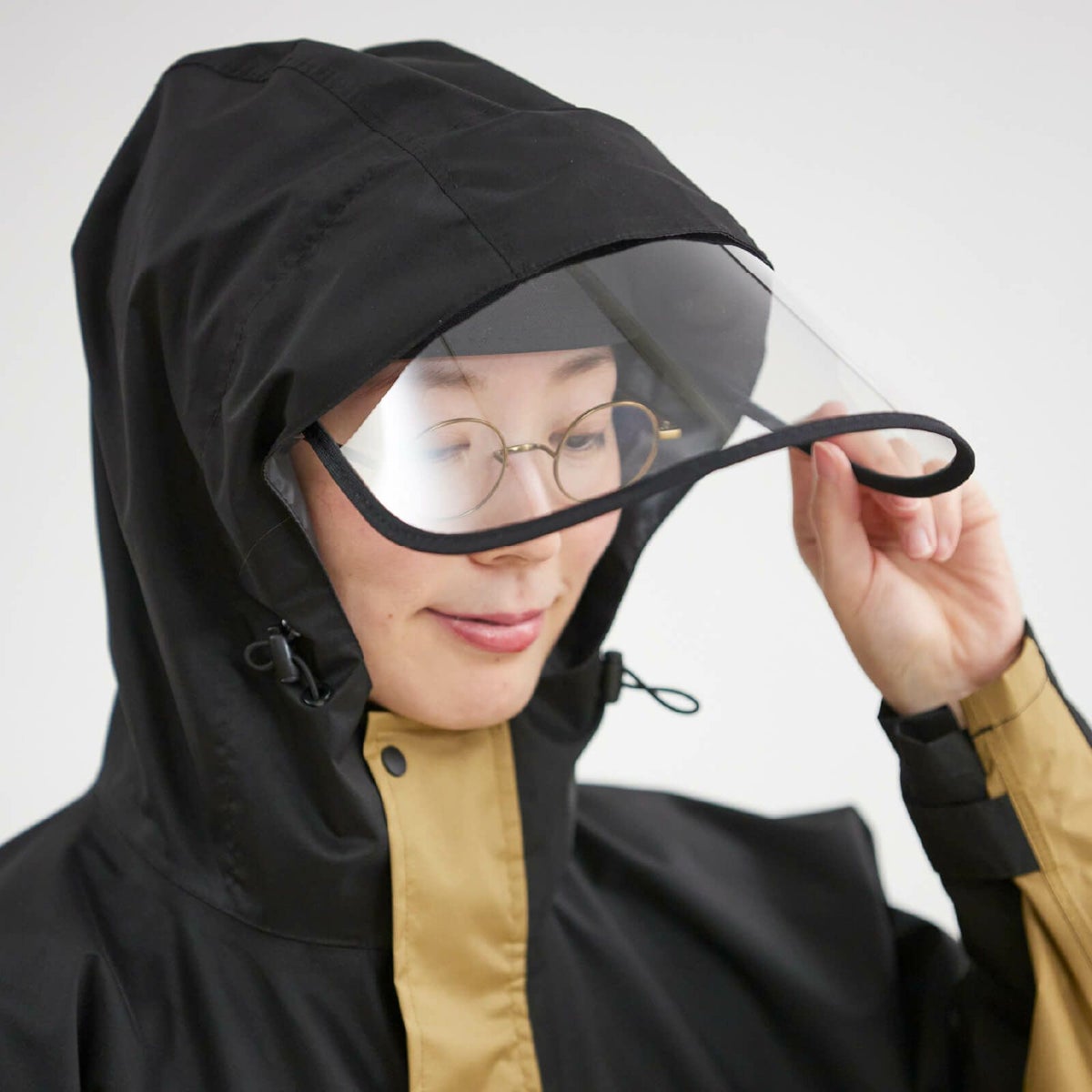 雨の日の視界を守るレインバイザー対応