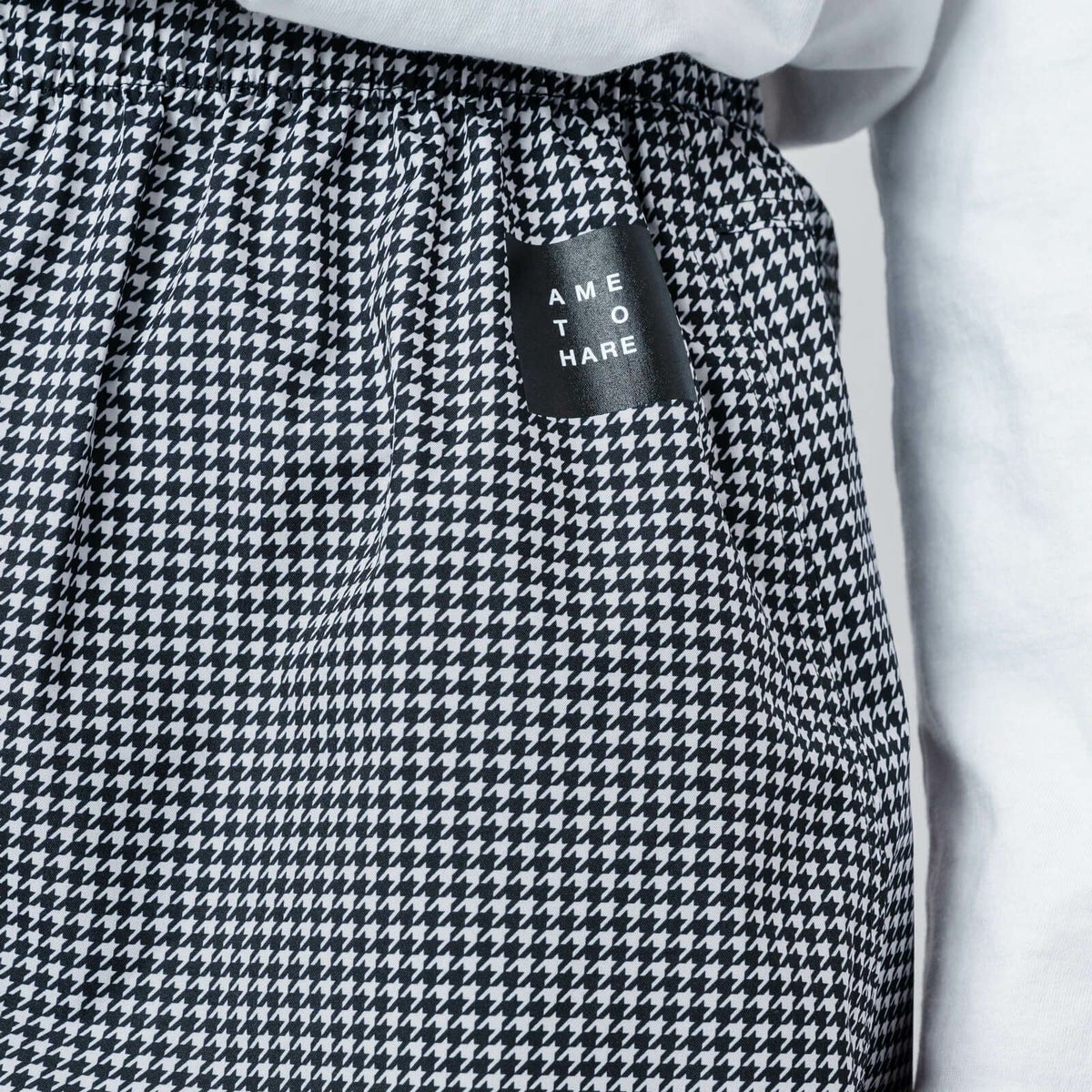 詳細：千鳥柄アップ