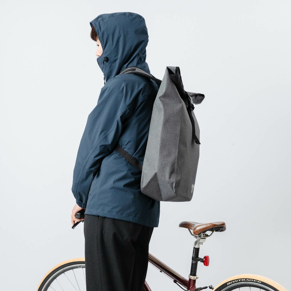 レインウェアとあわせて使えば雨の日も安心