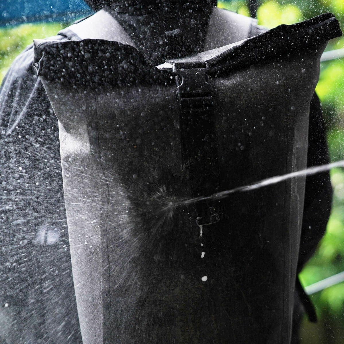レインウェアメーカーならではの安心の防水性