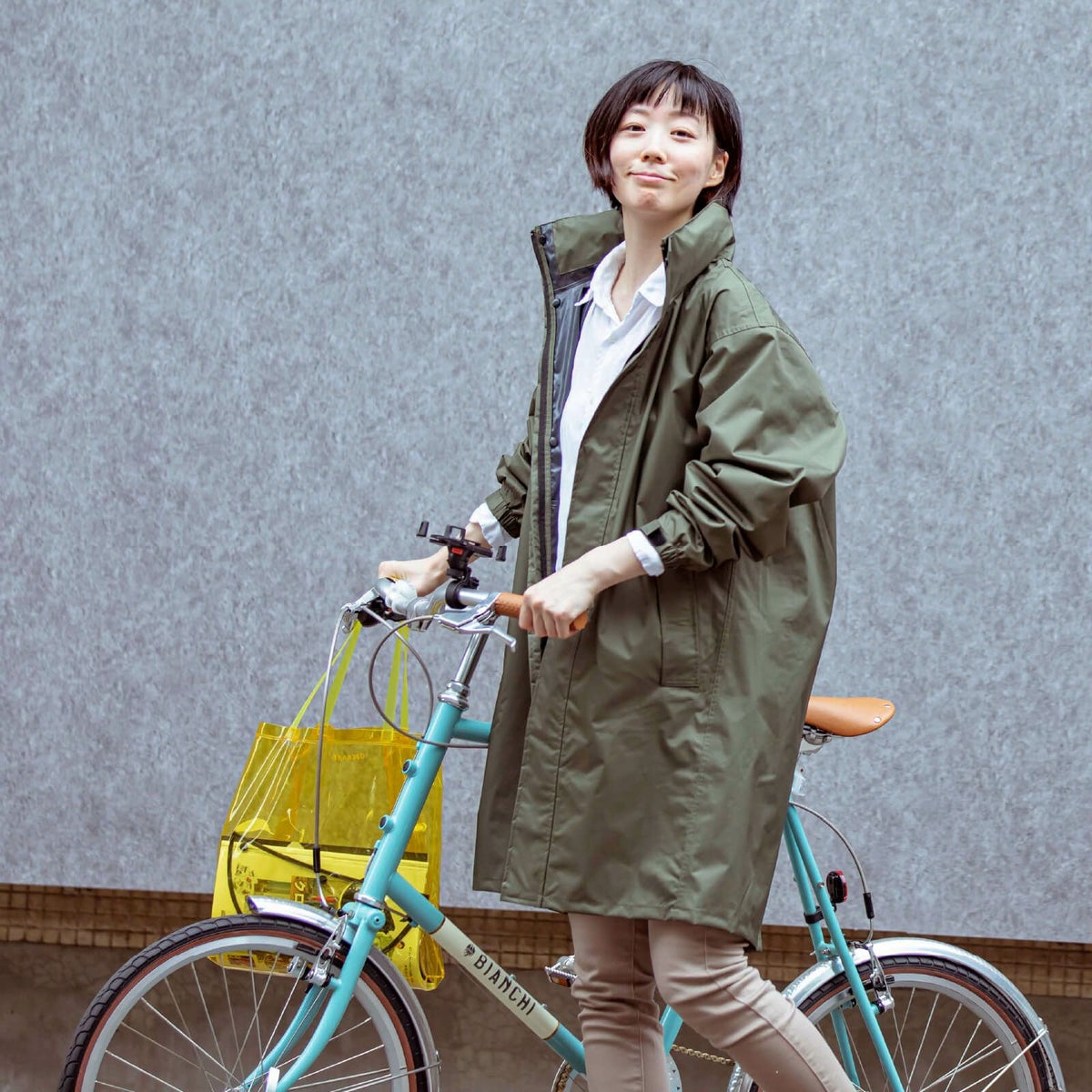 詳細：着用イメージ オリーブ ［女性モデルのサイズ］身長:168cm 着用サイズ：L