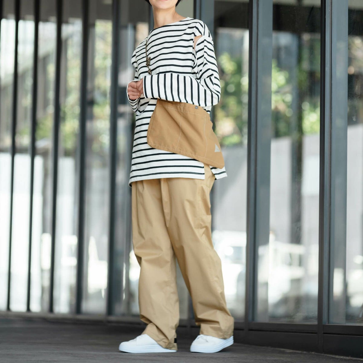 詳細：着用イメージ ベージュ ［女性モデルのサイズ］身長:160cm 着用サイズ：M