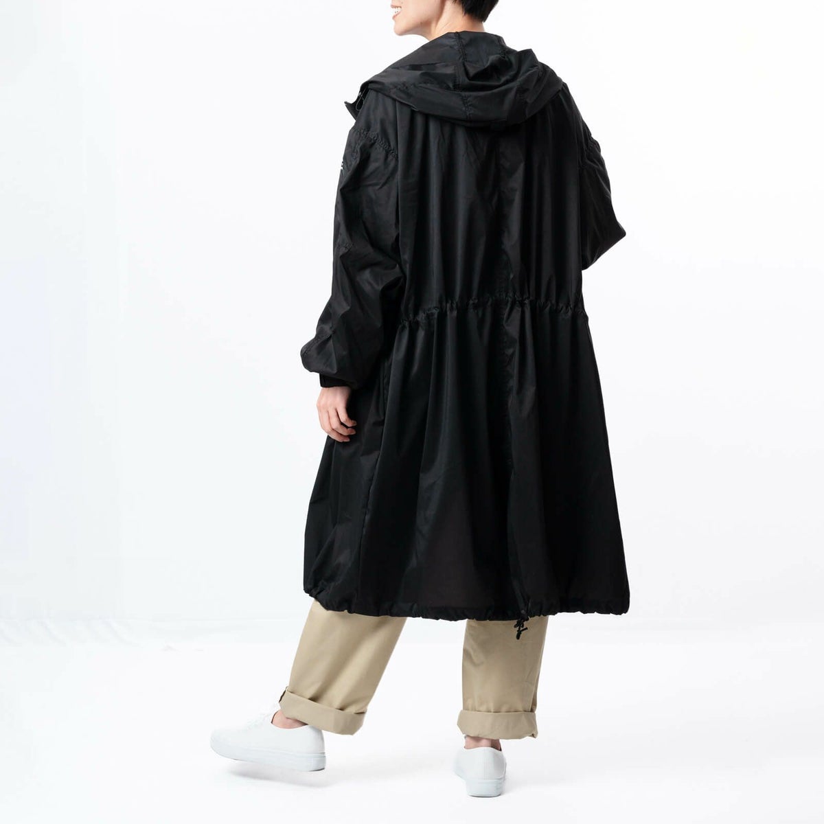 ウエストドローコードでシルエットも変えられます