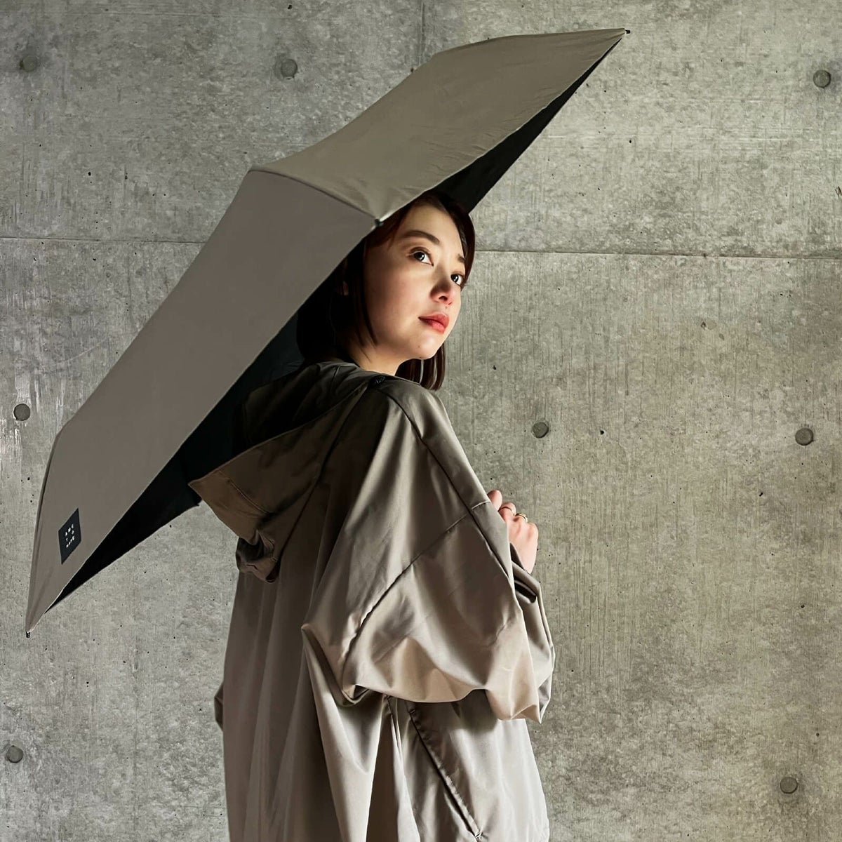 傘のカラー：グレージュ