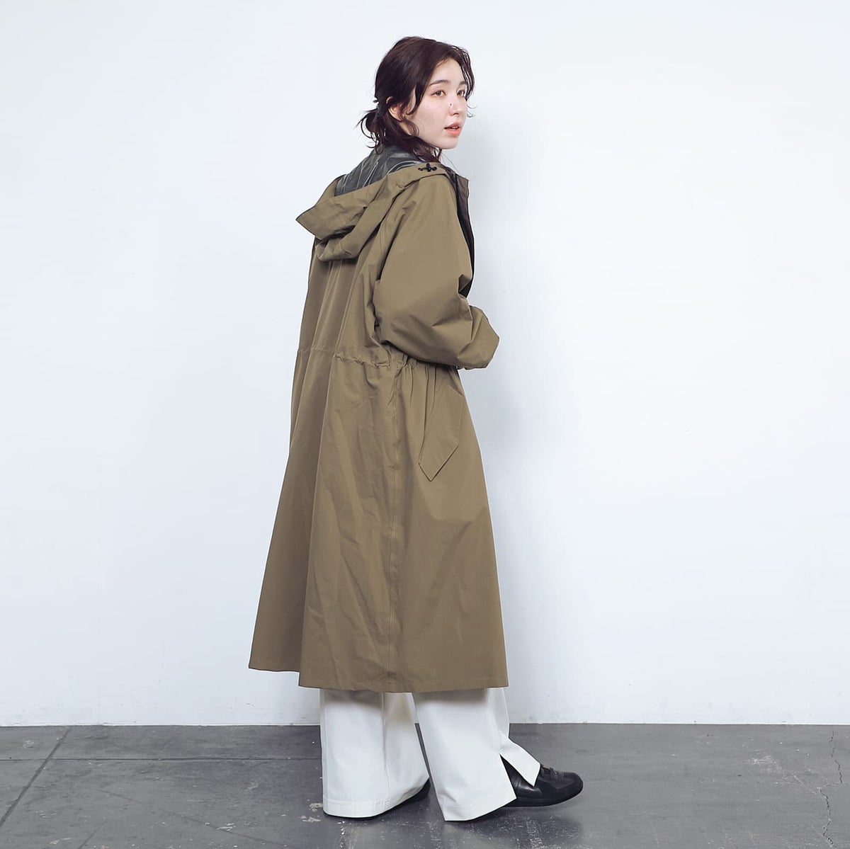 ※モデル身長：163cm ／ Lサイズ ／ オリーブ着用