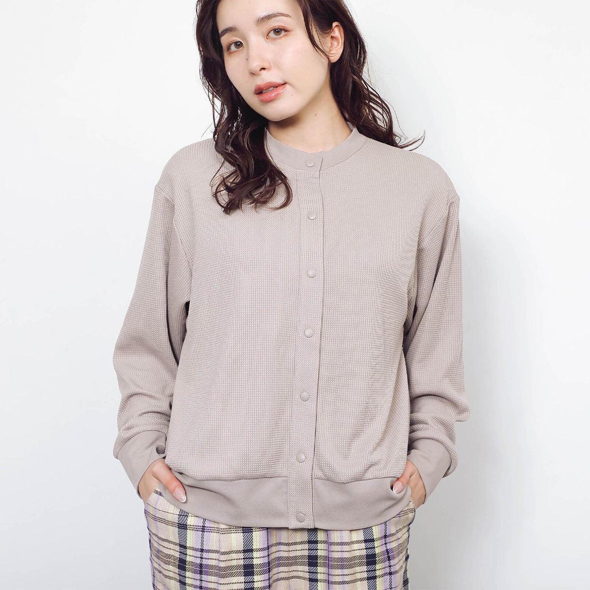 女性モデル：163cm ／ Lサイズ着用