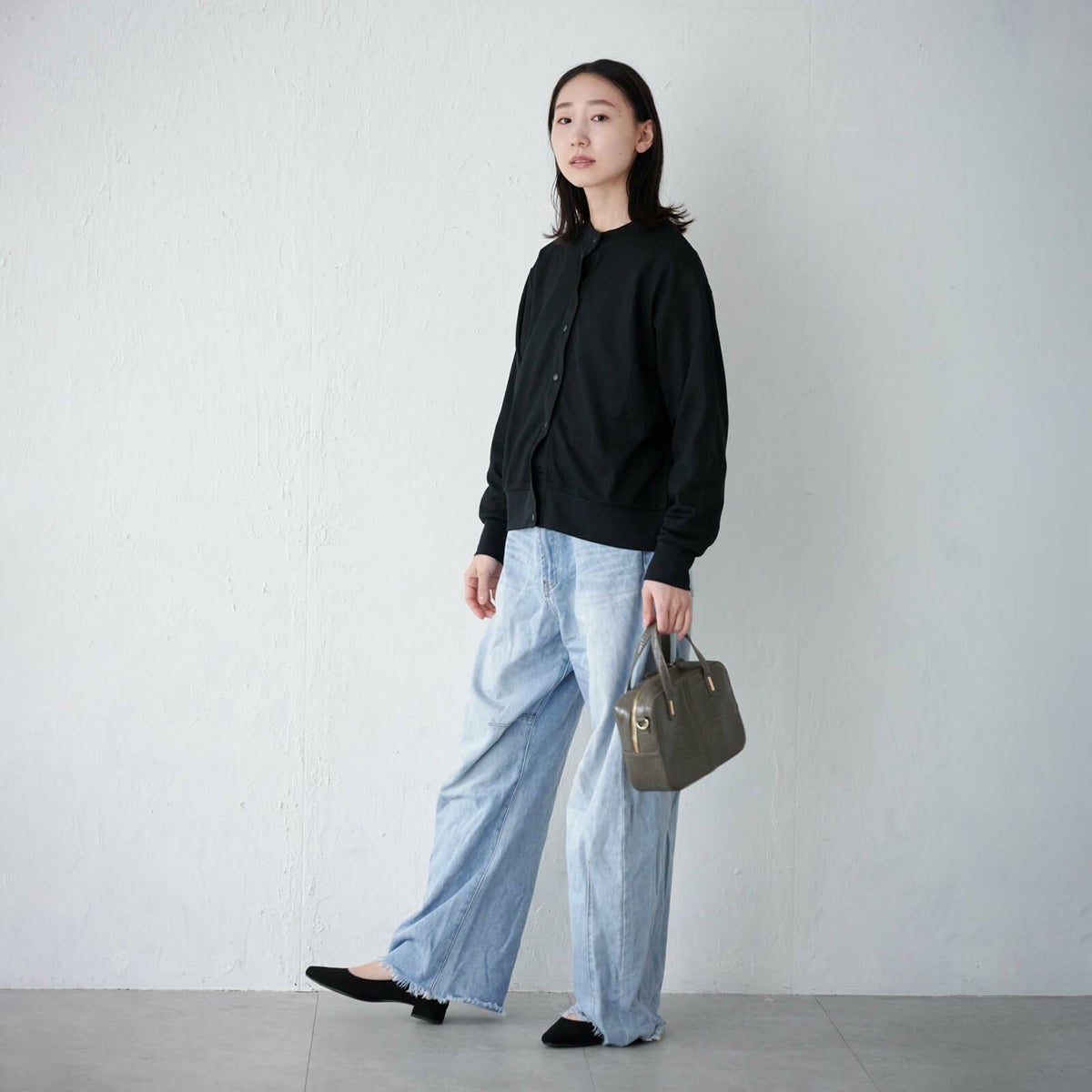 女性モデル：165cm ／ Lサイズ着用