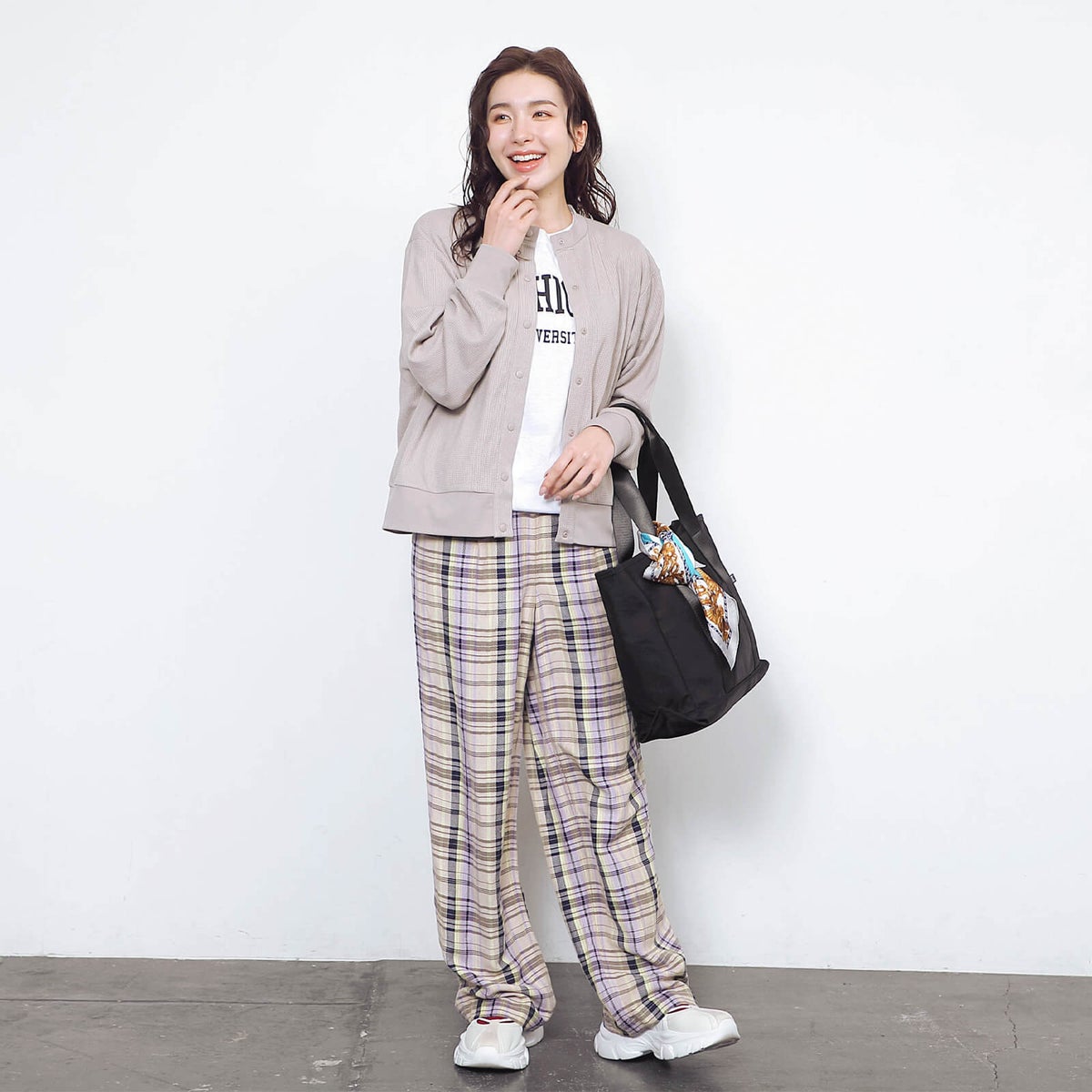 女性モデル：163cm ／ Lサイズ着用