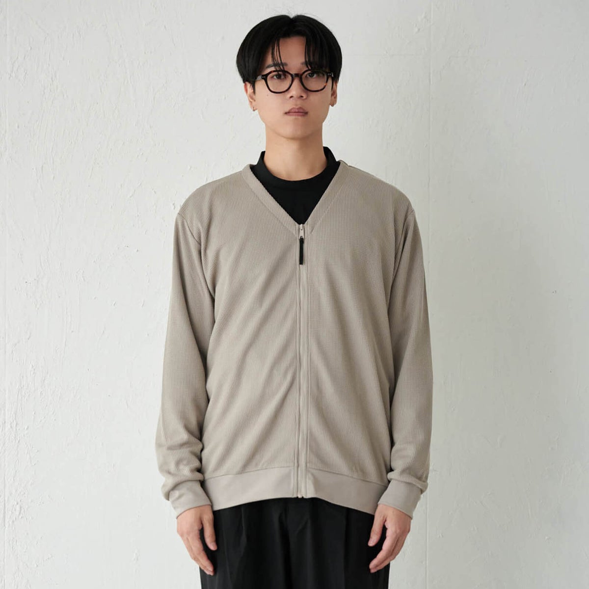 カラー：グレージュ