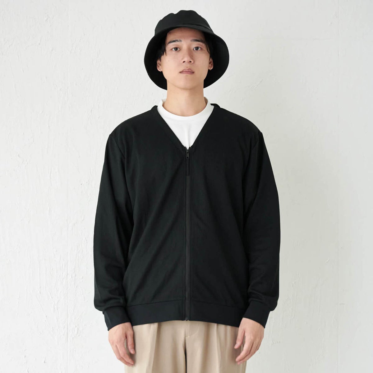 カラー：ブラック