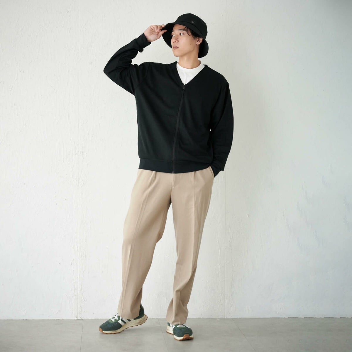 モデル：181cm ／ Lサイズ着用