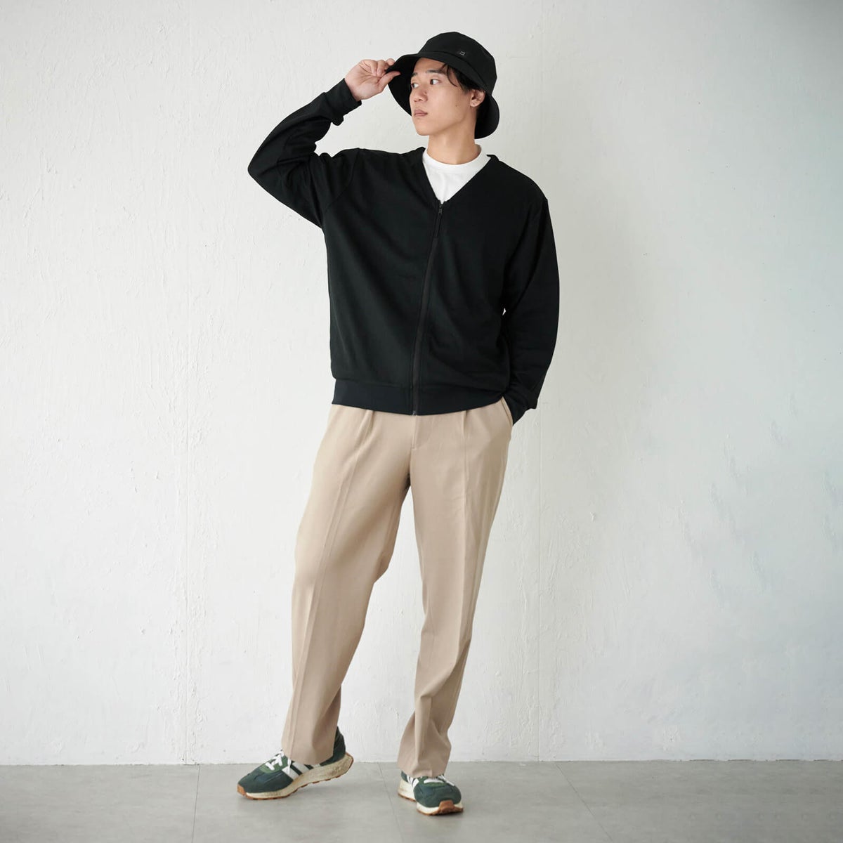 モデル：181cm ／ Lサイズ着用