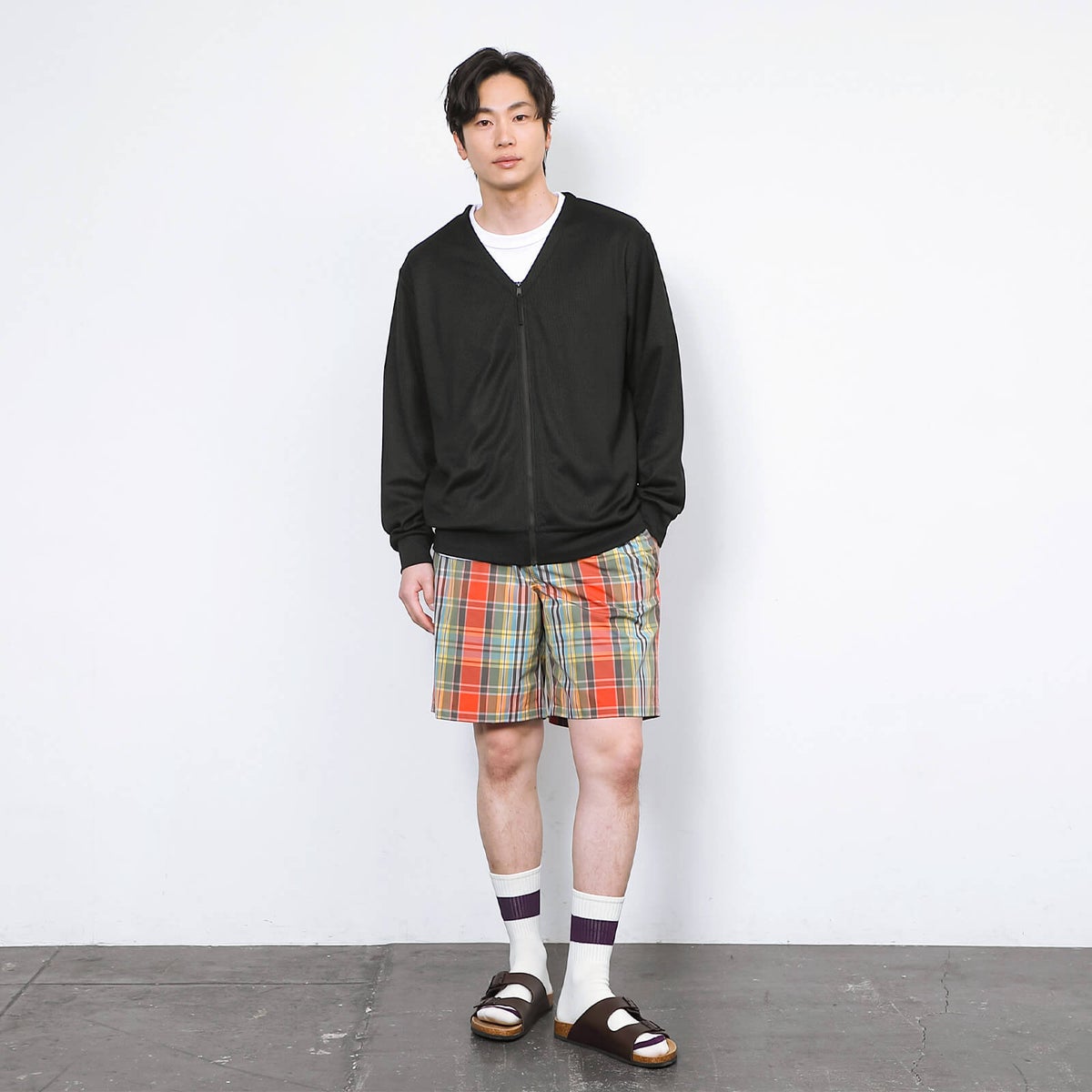 モデル：182cm ／ Lサイズ着用