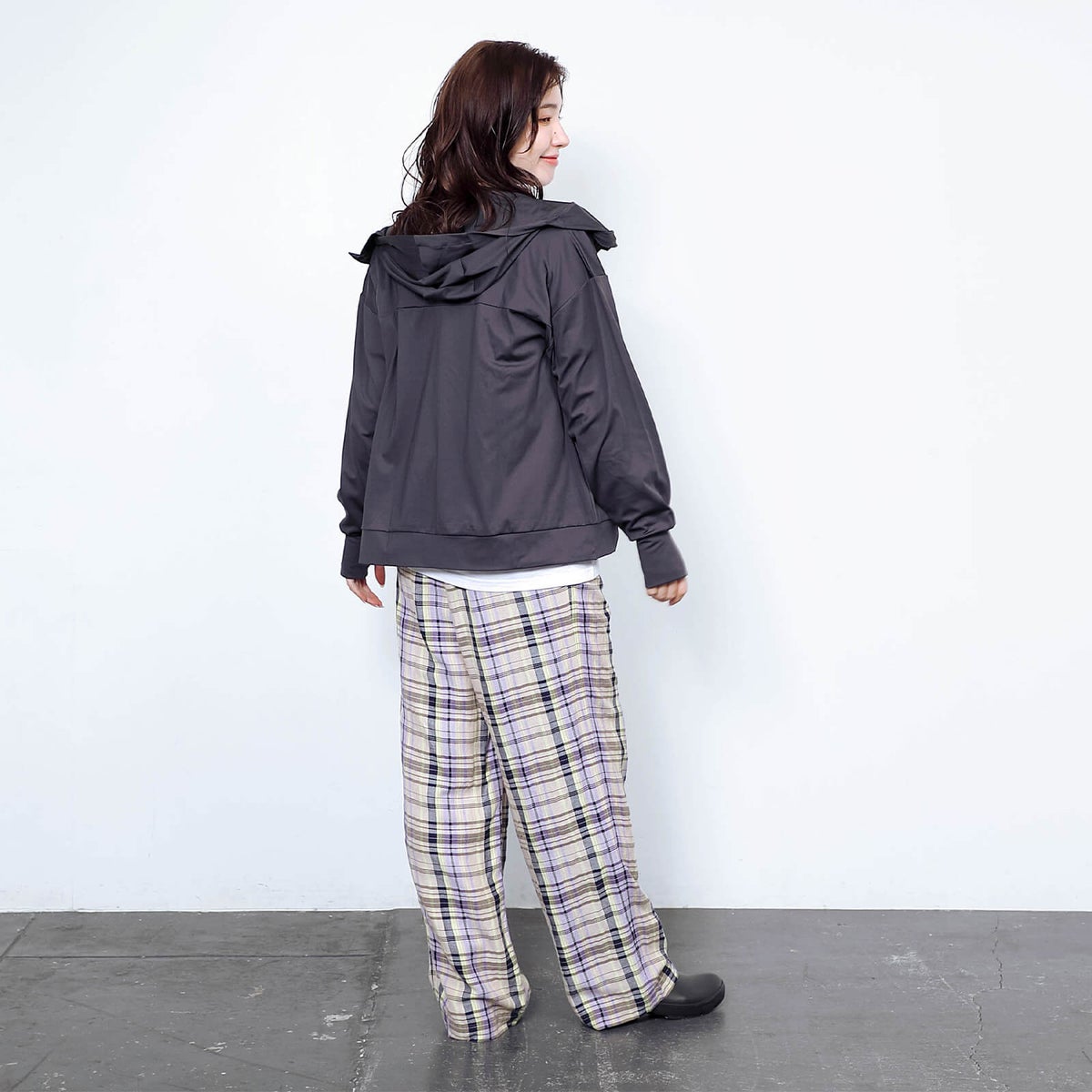 モデル：163cm／Lサイズ着用