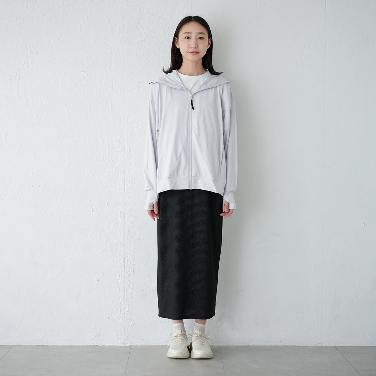 女性モデル：165cm ／ Lサイズ着用