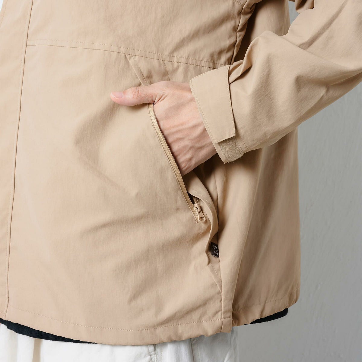 フラップ付きポケット