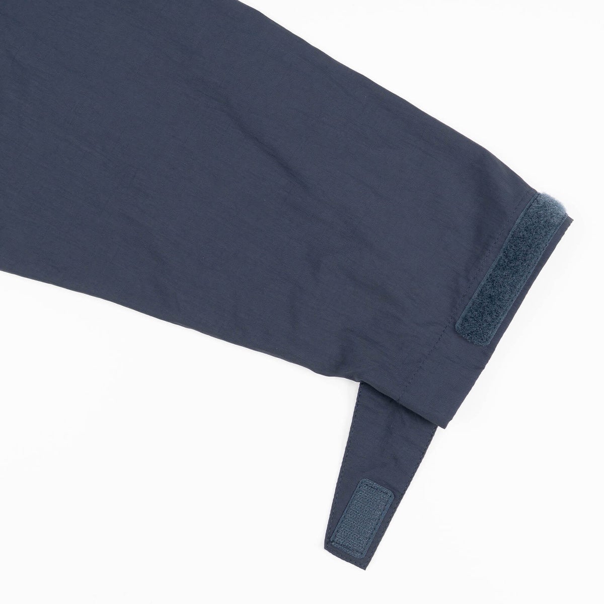 ベルクロ付きの袖口