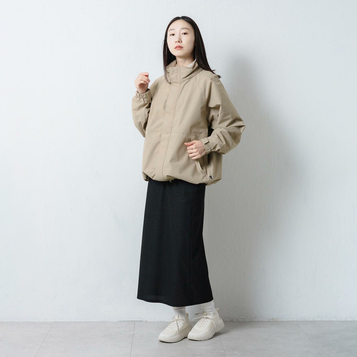 モデル：165cm／Mサイズ着用