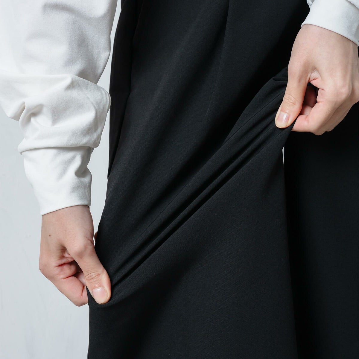 ストレッチ素材で動きやすく