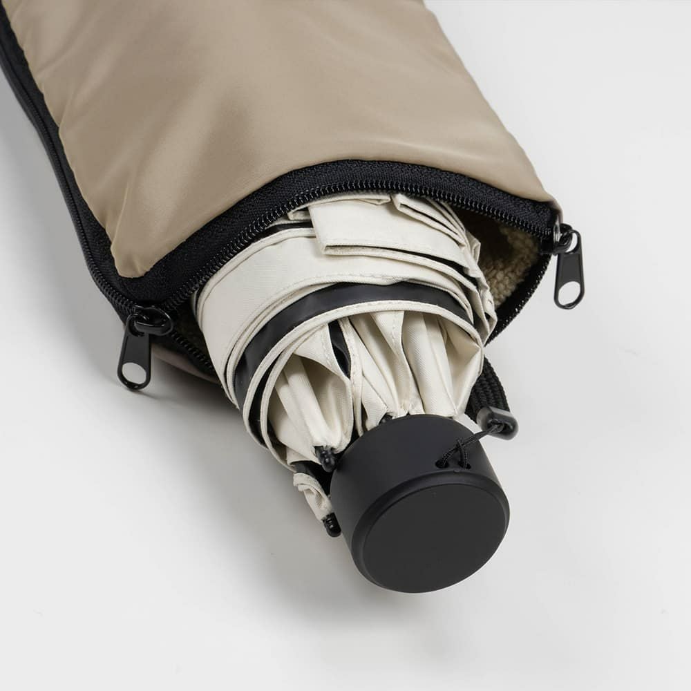 傘の柄が少し長いものでも収納可能