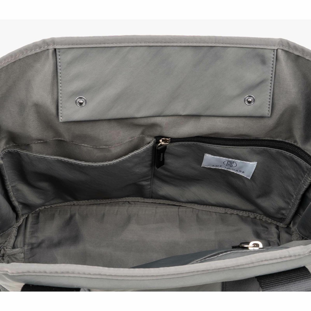 オープンポケット＆ファスナー付きポケット