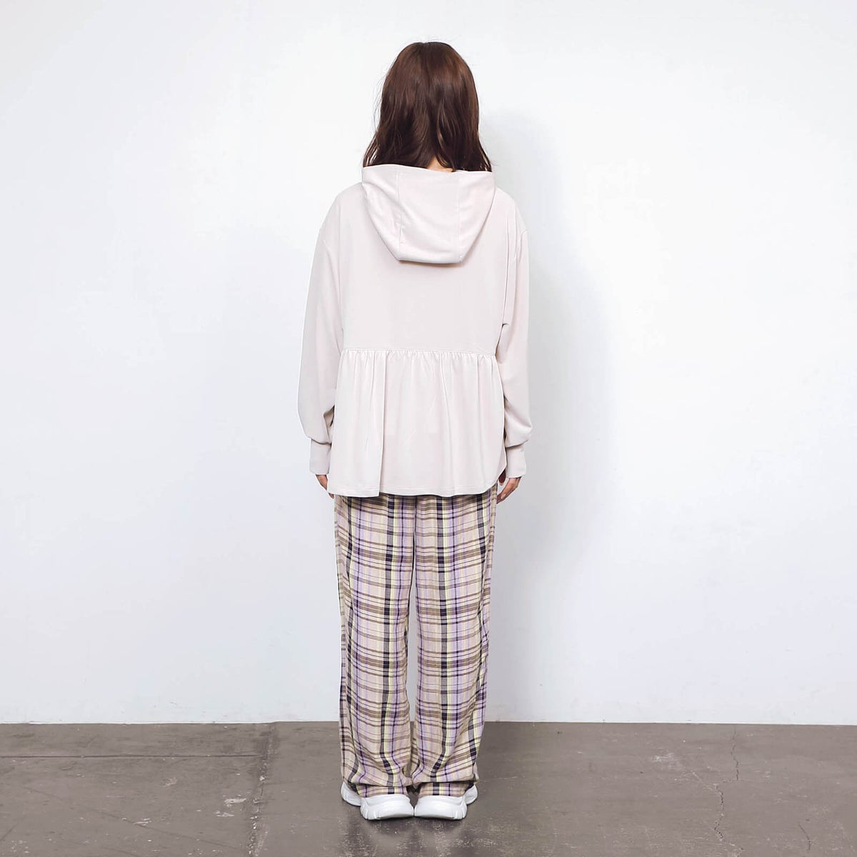 モデル：163ｃｍ/Ｌサイズ着用