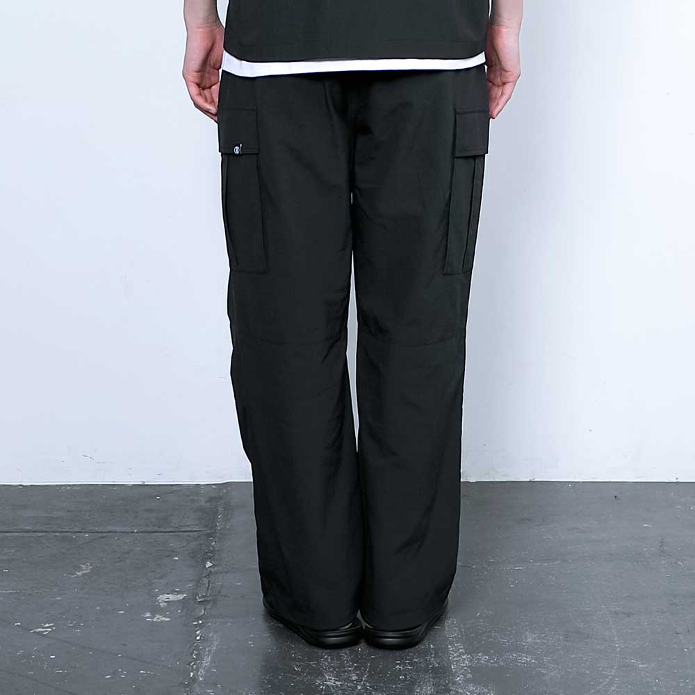 モデル：182cm／Lサイズ着用