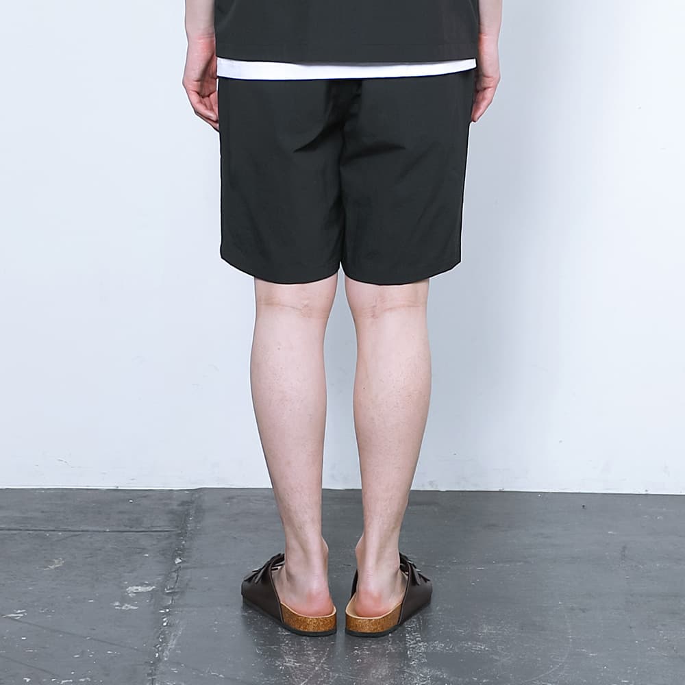 モデル：182cm／Lサイズ着用